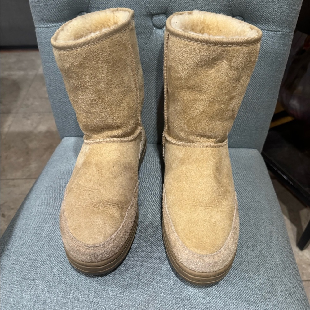 UGG Short Women's Boots in Cream